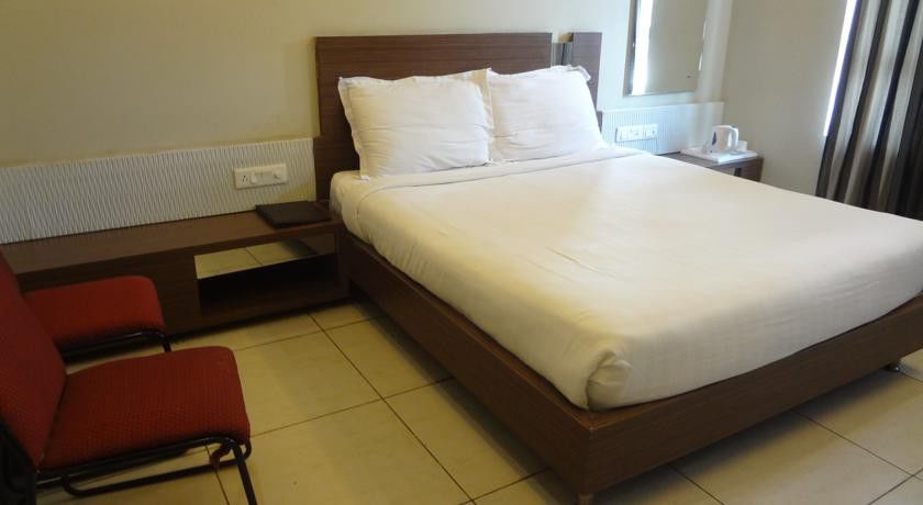 Hotel Sheela Shree Plaza Jhānsi Extérieur photo