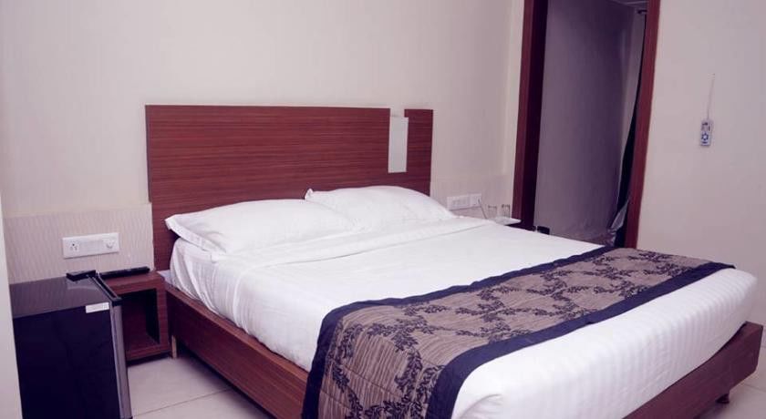 Hotel Sheela Shree Plaza Jhānsi Extérieur photo
