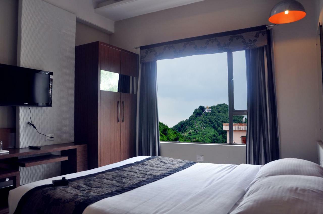 Hotel Sheela Shree Plaza Jhānsi Extérieur photo